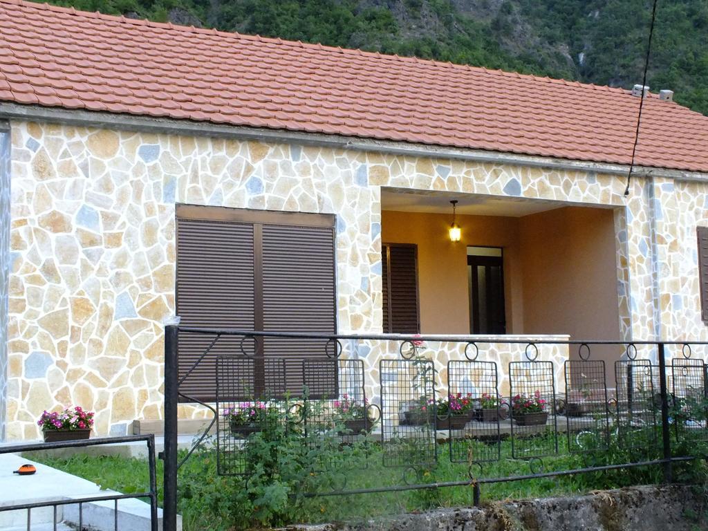 Holiday Home Ivana Virpazar Δωμάτιο φωτογραφία