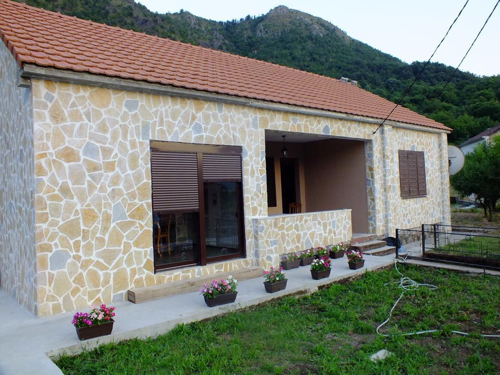 Holiday Home Ivana Virpazar Δωμάτιο φωτογραφία